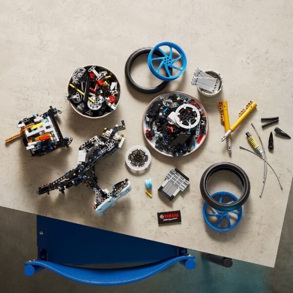 Lego Technic 42159 Yamaha MT-10 SP - Afbeelding 3