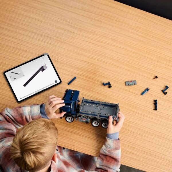 Lego Technic 42203 Vrachtwagen met Kiepfunctie - Afbeelding 3